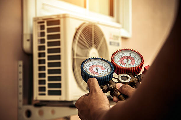 Professional Hvac technician working in Three Rivers, TX